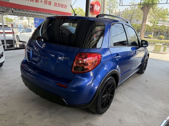 永承嚴選鈴木經典熱門轎旅車跑少原鈑件好開車況非常漂亮全額貸可參考要買要快  第6張相片