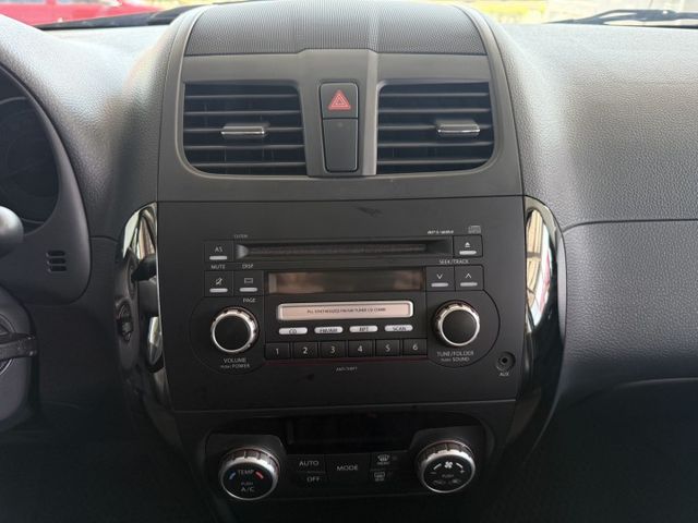 永承嚴選鈴木經典熱門轎旅車跑少原鈑件好開車況非常漂亮全額貸可參考要買要快  第15張相片