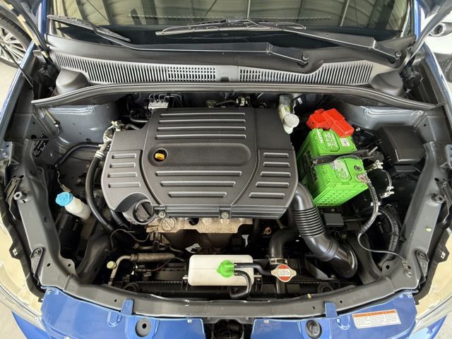 永承嚴選鈴木經典熱門轎旅車跑少原鈑件好開車況非常漂亮全額貸可參考要買要快  第18張相片