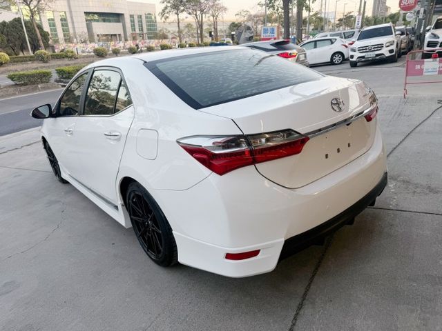 永承嚴選國民神車小改款原鈑認證車加裝空力套件原廠升級影音精裝版全額貸可參考  第6張相片