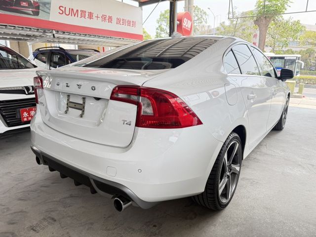 永承嚴選S60渦輪增壓原廠R-DESIGN旗艦版空力套件原鈑認證車全額貸可參考  第6張相片