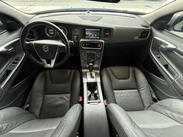 永承嚴選S60渦輪增壓原廠R-DESIGN旗艦版空力套件原鈑認證車全額貸可參考  第13張相片