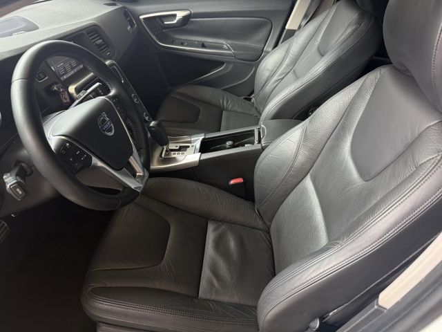 永承嚴選S60渦輪增壓原廠R-DESIGN旗艦版空力套件原鈑認證車全額貸可參考  第16張相片