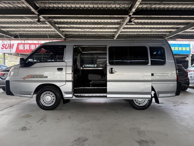 永承嚴選自排商用載人載物不二車選僅跑約4.3萬公里全車原鈑件要買要快全額貸可參考  第9張相片