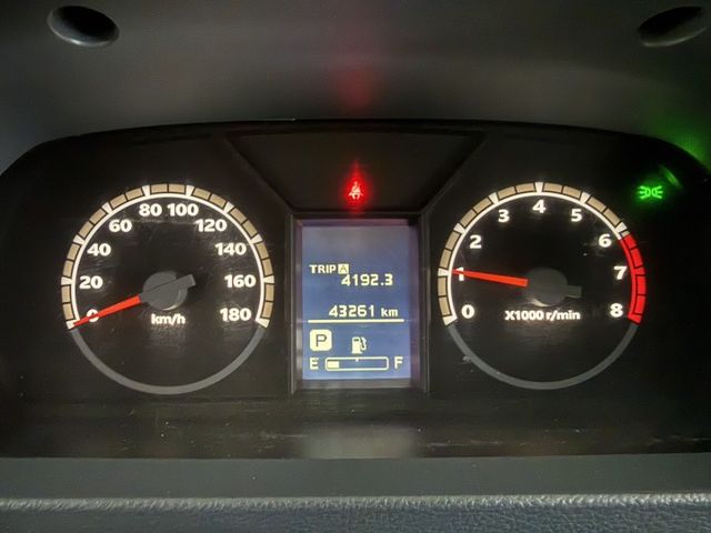 永承嚴選自排商用載人載物不二車選僅跑約4.3萬公里全車原鈑件要買要快全額貸可參考  第11張相片