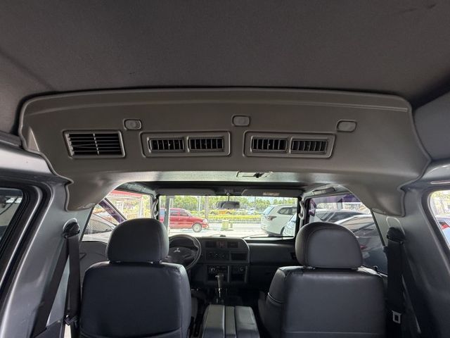 永承嚴選自排商用載人載物不二車選僅跑約4.3萬公里全車原鈑件要買要快全額貸可參考  第18張相片