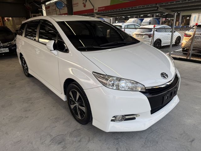 永承嚴選國民神車7人座空間大好運用頂級尊爵版原鈑認證車美況佳要買要快全額貸可參考  第3張相片