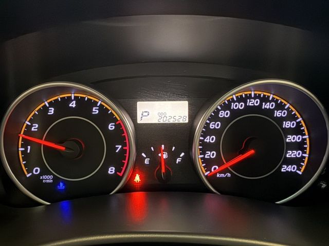 永承嚴選國民神車7人座空間大好運用頂級尊爵版原鈑認證車美況佳要買要快全額貸可參考  第12張相片