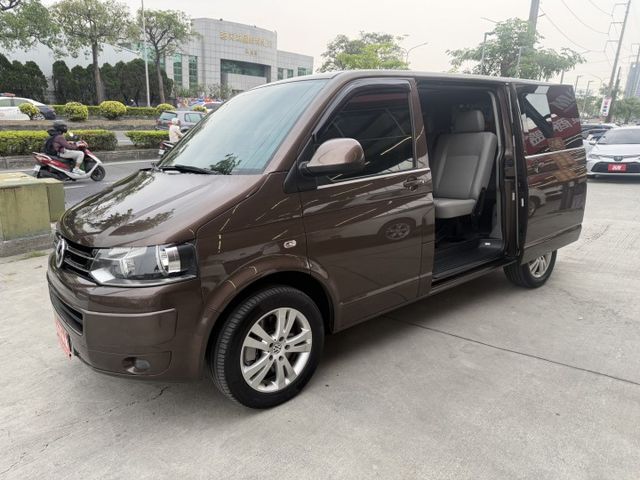 永承嚴選熱門8人座雙開中門柴油雙渦輪引擎180匹馬力Yes認證車全額貸可參考  第11張相片