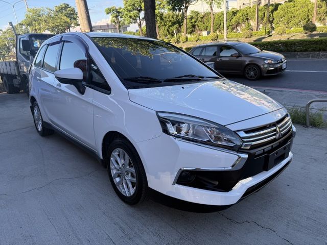 永承嚴選一手女用車原鈑認證車免鑰匙啟動電折後視鏡恆溫電動尾門影音安卓機可全額貸款  第3張相片
