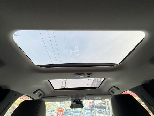 永承嚴選日本進口時尚休旅車全景天窗AWD環景跟車盲點車道偏移電動尾門全額貸可參考  第11張相片