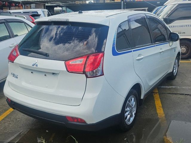 /數位儀表/5門掀背小車/原廠保養/高CP值小車  第2張相片