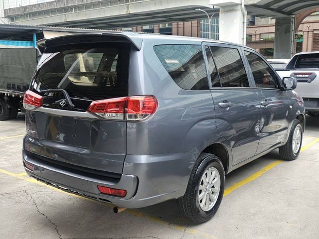客貨兩用/自排廂型車/寬敞空間/可全額貸款  第2張相片