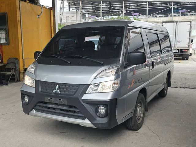 /8人座/自排!廂型車/原廠保養/原鈑件/認證車/  第1張相片