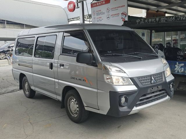 /8人座/自排!廂型車/原廠保養/原鈑件/認證車/  第5張相片