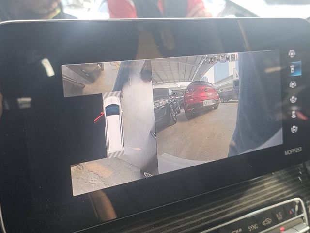 /V250D/小改款/2.0新引擎/自動跟車.盲點/原廠保養/低里程  第6張相片