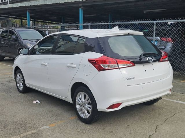 /大鴨/可全額貸款/五門掀背小車/省油都會小車  第2張相片