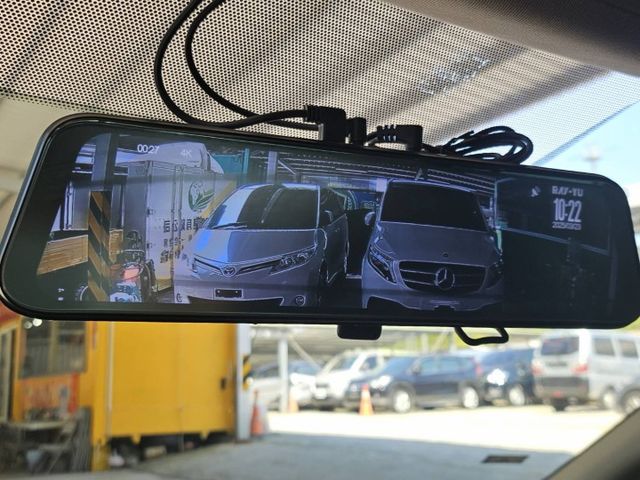 TIIDA 5D  第10張相片
