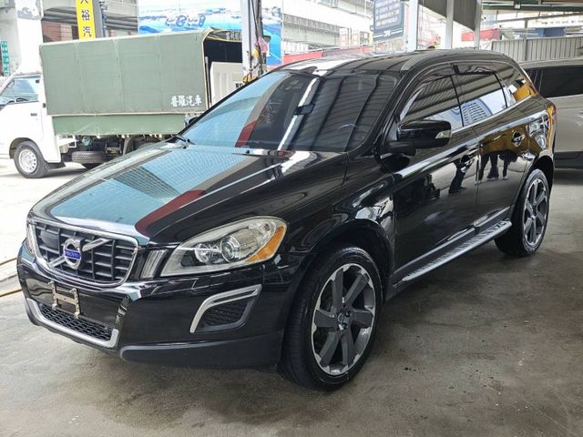/ACC自動跟車/全景天窗/電尾門/低里程/D5 AWD  第1張相片