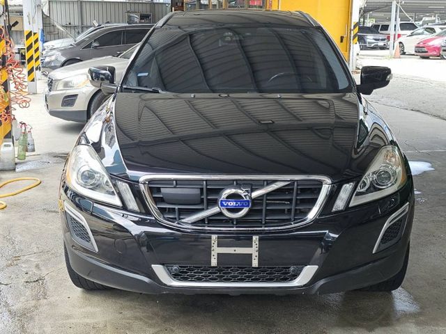 /ACC自動跟車/全景天窗/電尾門/低里程/D5 AWD  第3張相片