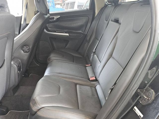 /ACC自動跟車/全景天窗/電尾門/低里程/D5 AWD  第9張相片