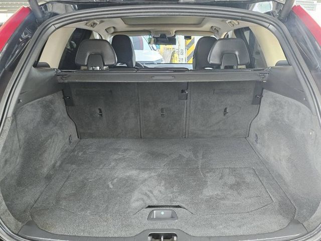 /ACC自動跟車/全景天窗/電尾門/低里程/D5 AWD  第12張相片