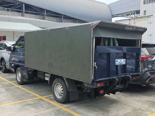 /電動升降蓬+電動升降尾門/低里程/自排貨車/可進地下室  第3張相片