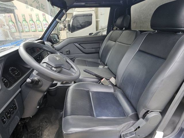 /電動升降蓬+電動升降尾門/低里程/自排貨車/可進地下室  第7張相片