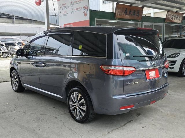 /7人座休旅車/低里程/旗艦款/超實用休旅車  第3張相片