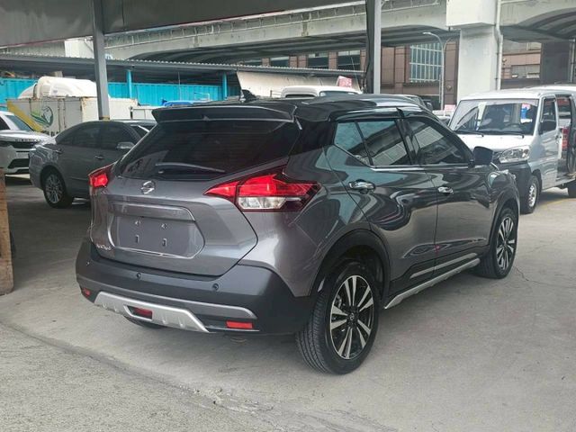 /旗艦款/低里程/盲點/環景/小休旅  第2張相片