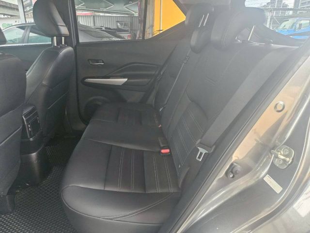 /旗艦款/低里程/盲點/環景/小休旅  第11張相片