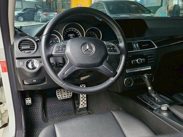 /總代理/低里程/僅跑10萬公里/內外綿密漂亮/  第11張相片