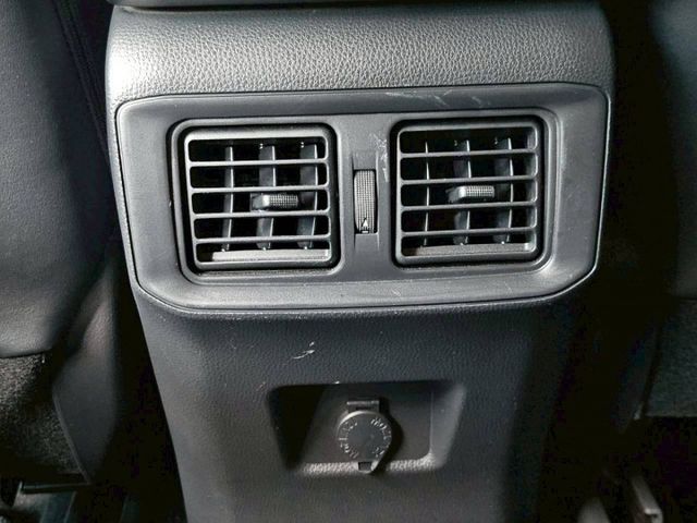 /小改款/數位儀表/盲點/全速域自動跟車  第11張相片