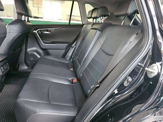 /小改款/數位儀表/盲點/全速域自動跟車  第14張相片