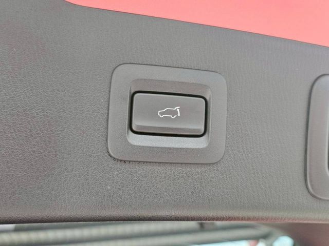 /旗艦版/bose音響/自動跟車/原廠保養/魂動紅/認證車  第9張相片