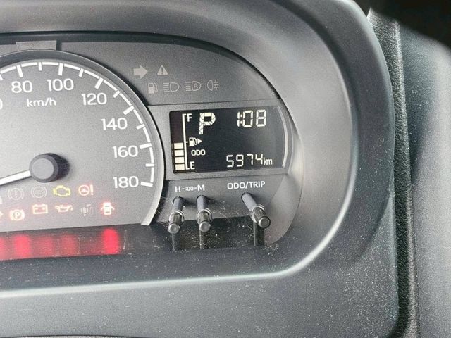 /頂級版/多合一音響/倒車顯示/僅跑5千多公里/原鈑件/自排廂型車  第7張相片