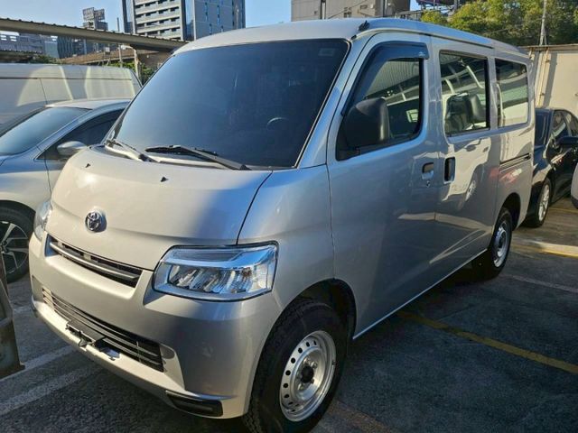 /5人座/大空間/高妥善率/原廠保養/可全額貸款  第1張相片