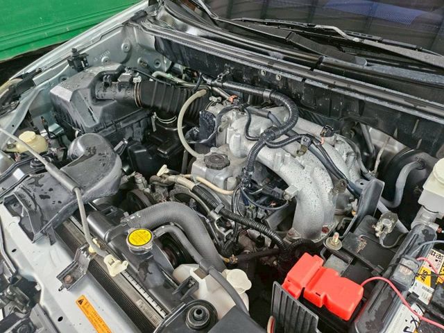 /超低里程僅跑7萬/內外漂亮/車泊可參考/自排廂型車  第5張相片