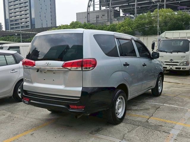 /客貨兩用廂型車/低里程/僅跑3萬多公里  第2張相片