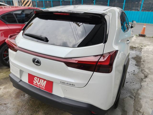 /跨界質感小休旅/好停車/僅跑3萬公里  第2張相片