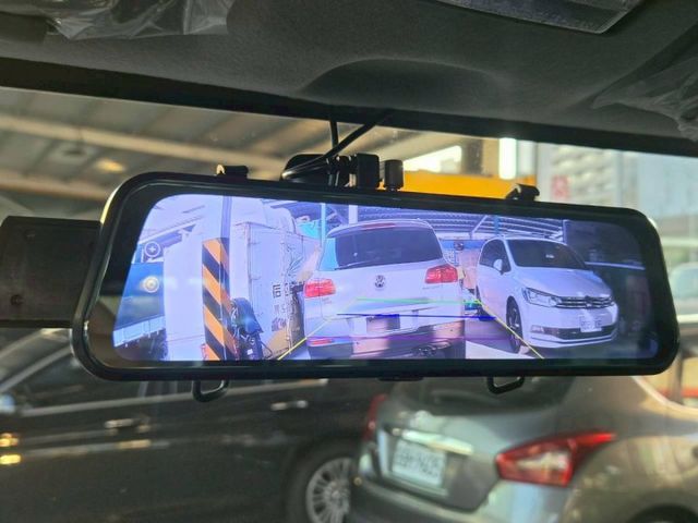 /A180/自排廂型車/原廠保養/僅跑1萬公里  第5張相片