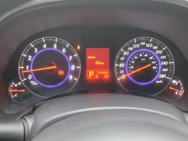車比人兇 FX35 霸氣休旅車  第9張相片