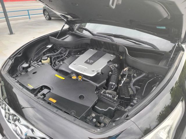 車比人兇 FX35 霸氣休旅車  第22張相片