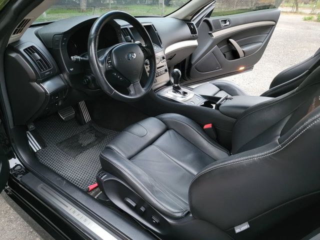 G37 雙門跑車 車子超美  第11張相片