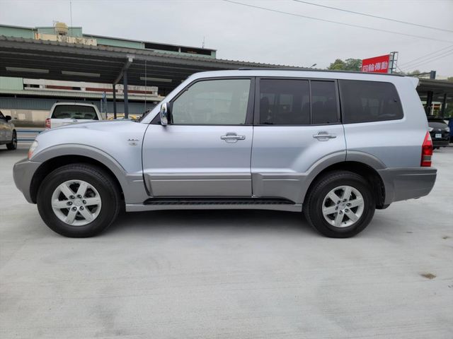 稀有純種4WD七人座休旅車  第7張相片