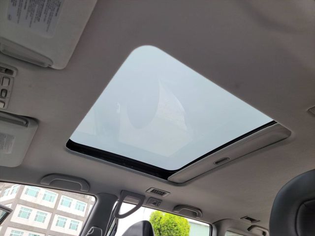 稀有純種4WD七人座休旅車  第21張相片