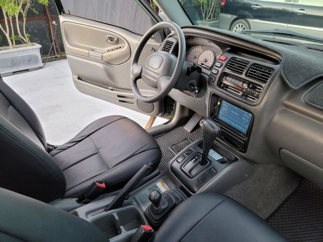 VITARA 2.0 4WD 稀有敞篷版  第14張相片