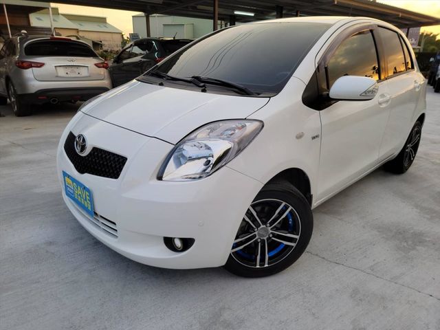 YARIS 1.5 只跑12萬 超美白色  第1張相片