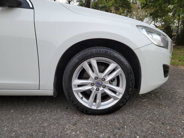VOLVO V60 D4 2.0 旅行車  第4張相片
