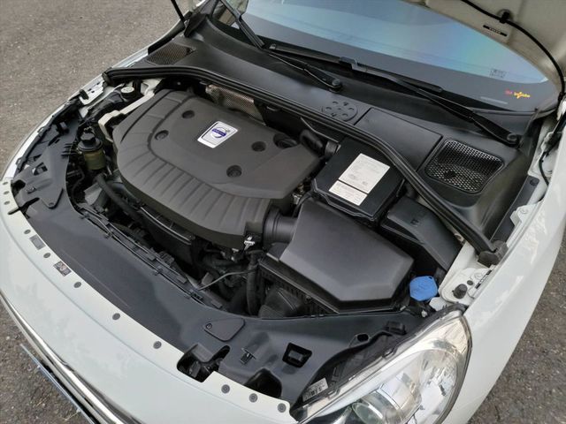 VOLVO V60 D4 2.0 旅行車  第21張相片